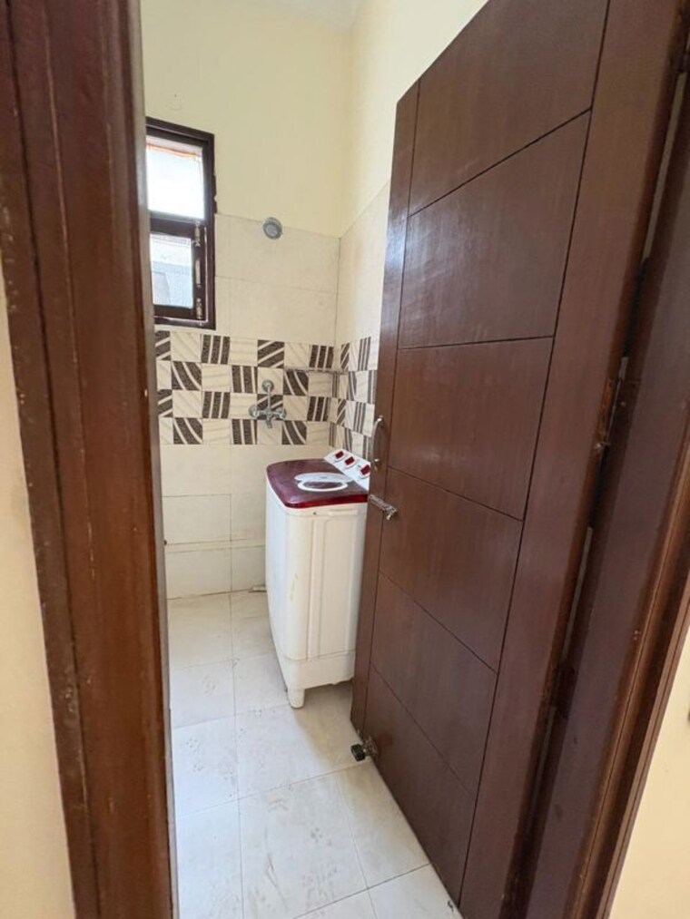 Attached Bathroom, dhakoli 3 Bedroom 122 Sq.Ft. Apartment In Dhakoli Zirakpur 10172741