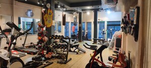Gym in  Showroom at Ghola – for Rent