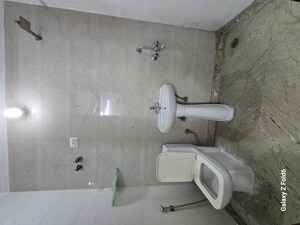 Bathroom in 2 BHK Builder Floor at Palm Residency Chhatarpur, Chattarpur – for Rent