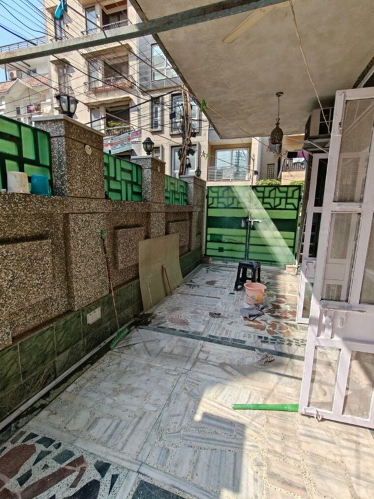 Balcony, safdarjung enclave 2 Bedroom 1800 Sq.Ft. Builder Floor In Safdarjung Enclave Delhi 10172831
