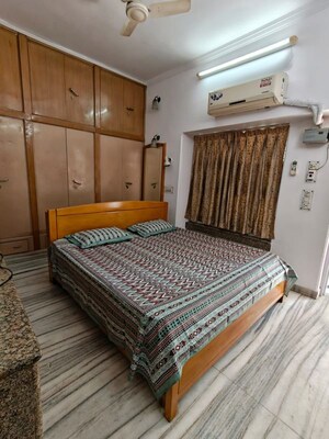 Bedroom in 2 BHK Builder Floor at Safdarjung Enclave – for Rent