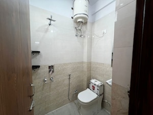 Bathroom in 1 BHK Builder Floor at Kohli One Malibu Town, Sector 47 – for Rent