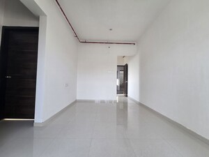 Room in 2 BHK Apartment at Gulmohar CHS Goregaon, Goregaon West – for Rent