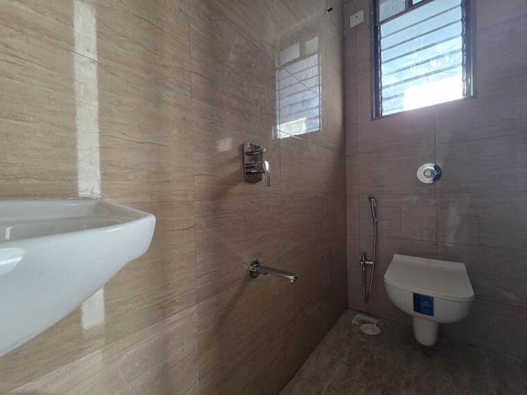 Bathroom, gulmohar-chs-goregaon 2 Bedroom 504 Sq.Ft. Apartment In Goregaon West Mumbai 10172905
