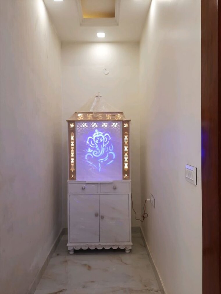 Bathroom, parklands 4 Bedroom 300 Sq.Ft. Builder Floor In Sector 85 Faridabad 10172825