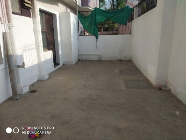  Parking, uppal-southend 2 Bedroom 927 Sq.Ft. Builder Floor In Sector 49 Gurgaon 10172992