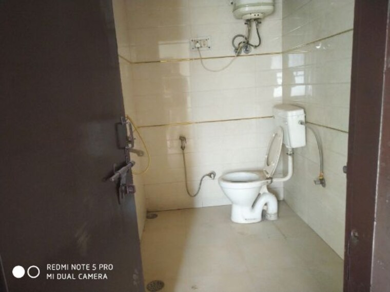 Bathroom, uppal-southend 2 Bedroom 927 Sq.Ft. Builder Floor In Sector 49 Gurgaon 10172992