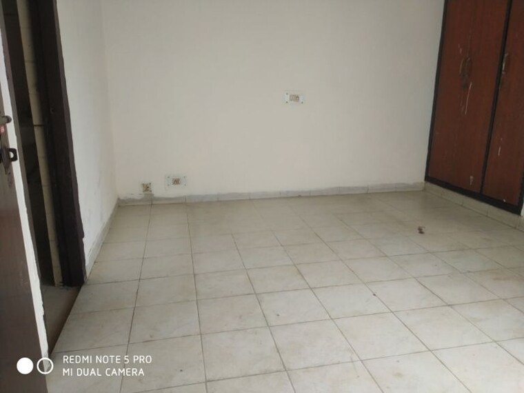Room, uppal-southend 2 Bedroom 927 Sq.Ft. Builder Floor In Sector 49 Gurgaon 10172992