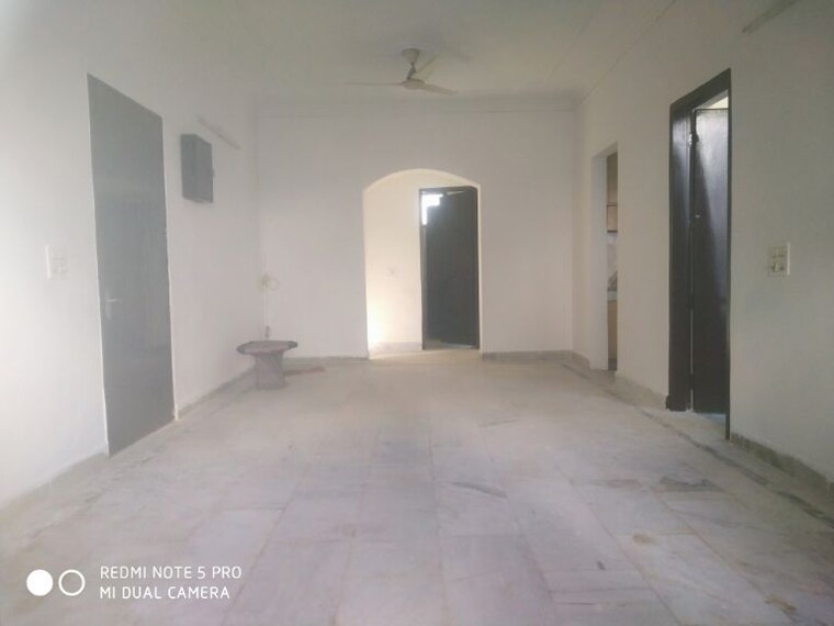Room, uppal-southend 2 Bedroom 927 Sq.Ft. Builder Floor In Sector 49 Gurgaon 10172992