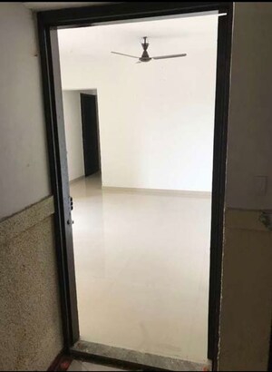 Room in 2 BHK Apartment at Cosmos Jewels Ruby, Ghodbunder Road – for Rent