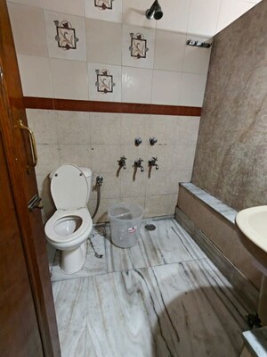 Bathroom in 2 BHK Builder Floor at Safdarjung Enclave – for Rent