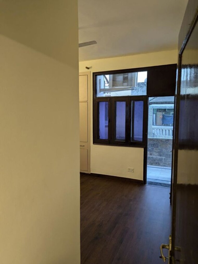 Bedroom, sushant lok iii 3 Bedroom 1600 Sq.Ft. Builder Floor In Sushant Lok Iii Gurgaon 10172776