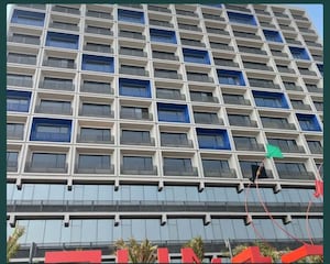  Office Space – Exterior View View at Sun Westbank, Navrangpura - for Rent