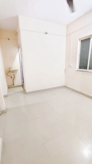Room in 1 BHK Apartment at Anand Park, Wadgaon Sheri – for Rent