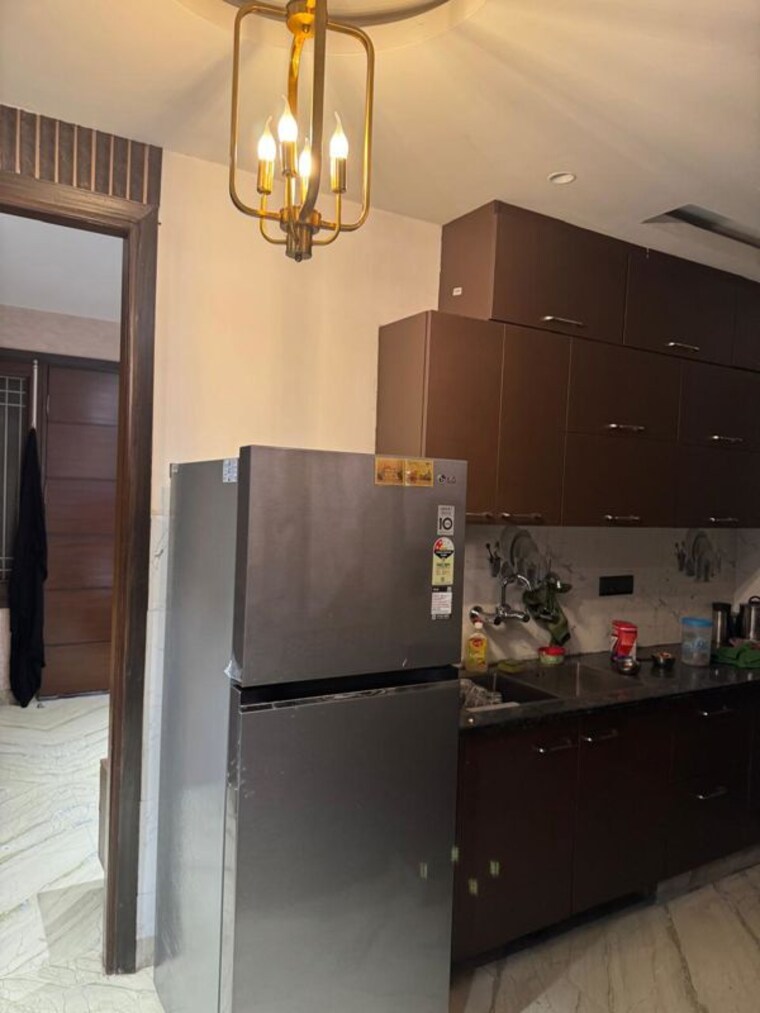 Kitchen, dayanand colony 3 Bedroom 900 Sq.Ft. Builder Floor In Dayanand Colony Delhi 10173495