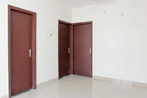 Room in 3 BHK Builder Floor at BPTP Elite Floors, Sector 83 – for Sale