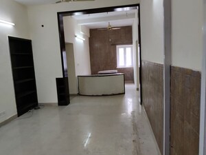 Room in 4 BHK Apartment at Alaknanda – for Sale