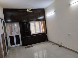 Furnished Amenities in 4 BHK Apartment at Alaknanda – for Sale