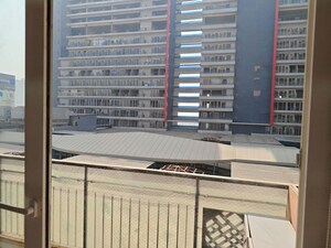  Office Space – Exterior View View at Gaur City Center, Sector 4 Greater Noida - for Rent