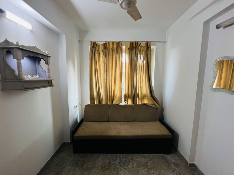 Living Room, hiranandani-estate-chelsea 2.5 Bedroom 1250 Sq.Ft. Apartment In Ghodbunder Road Thane 10173514