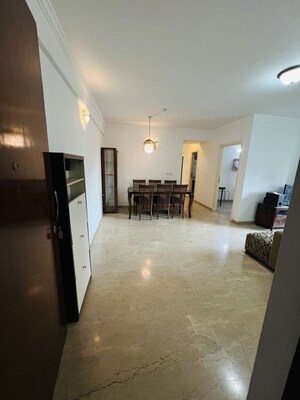 Room in 2.5 BHK Apartment at Hiranandani Estate Chelsea, Ghodbunder Road – for Rent