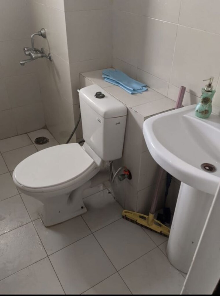 Bathroom, rps-savana 2 Bedroom 1250 Sq.Ft. Apartment In Sector 88 Faridabad 10173516