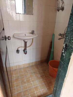 Bathroom in 1 BHK Apartment at Tilak Nagar – for Rent