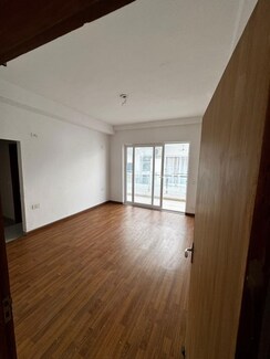 4 BHK + Store Room Apartment For Rent in SS Linden