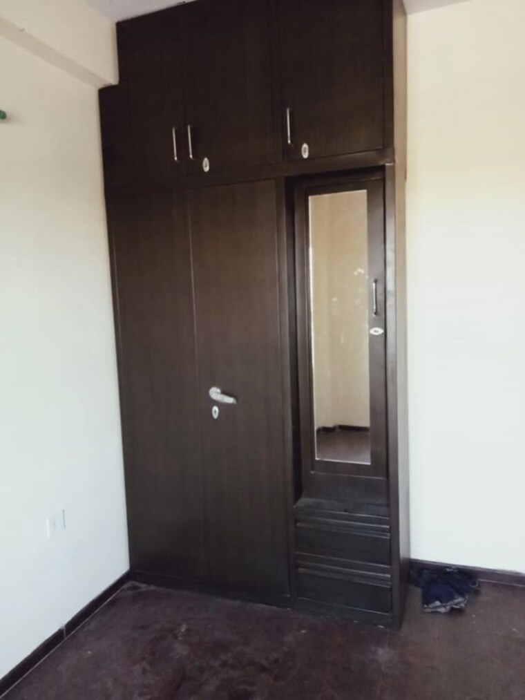 Room, puri-vip-floors 3 Bedroom 268 Sq.Yd. Builder Floor In Sector 81 Faridabad 10173610