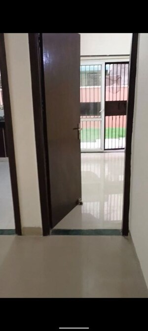 Building Lobby in 3 BHK Builder Floor at BPTP Park 81, Sector 81 – for Rent