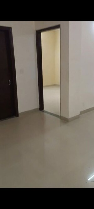 Room in 3 BHK Builder Floor at BPTP Park 81, Sector 81 – for Rent