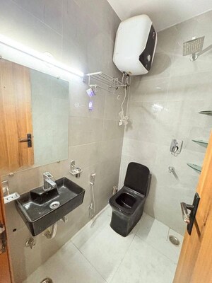 Master Bedroom in 1 BHK Builder Floor at Saket – for Rent