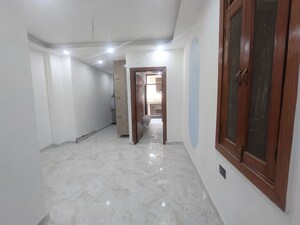 Room in 2 BHK Builder Floor at Sector 73 – for Sale