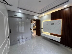 Parking in 5 BHK Independent House at VIP Ashiana Homes, Vip Road – for Sale