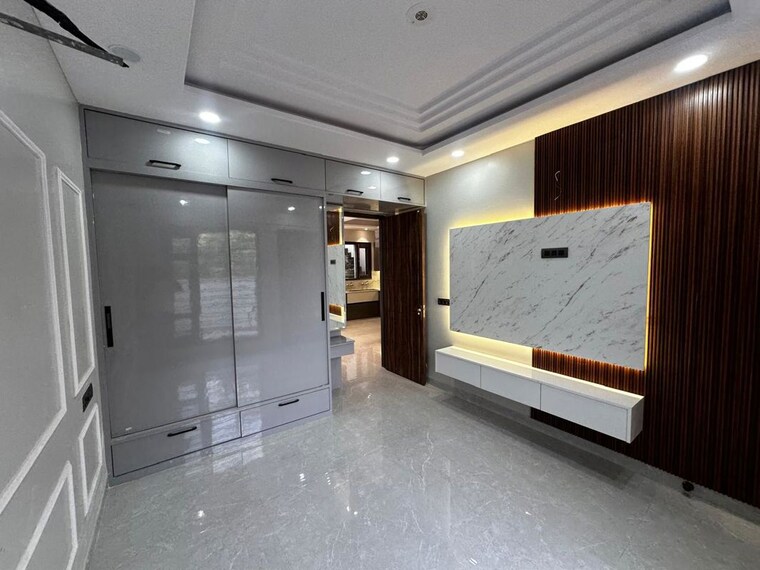  Parking, vip-ashiana-homes 5 Bedroom 3600 Sq.Ft. Independent House In Vip Road Zirakpur 10173687