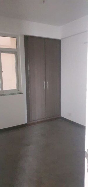 Room in 4 BHK Apartment at BPTP Park Elite Premium, Sector 84 – for Rent