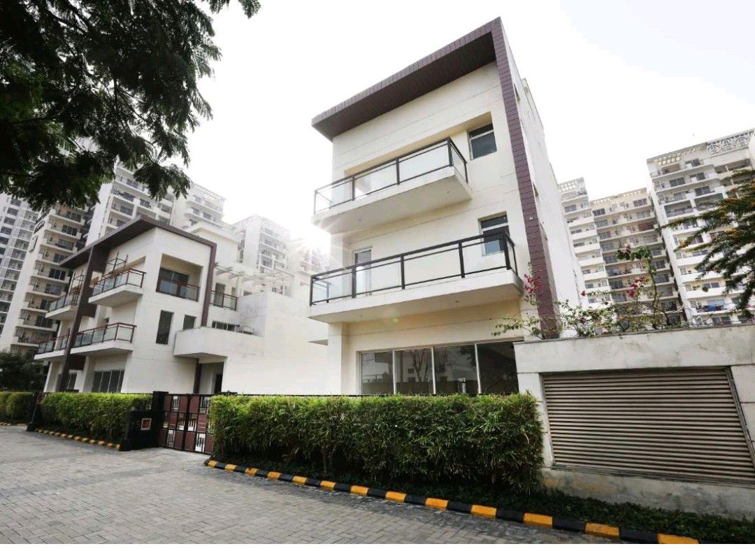 5 BHK Independent House For Sale in Bestech Park View Ananda Exclusive Villas