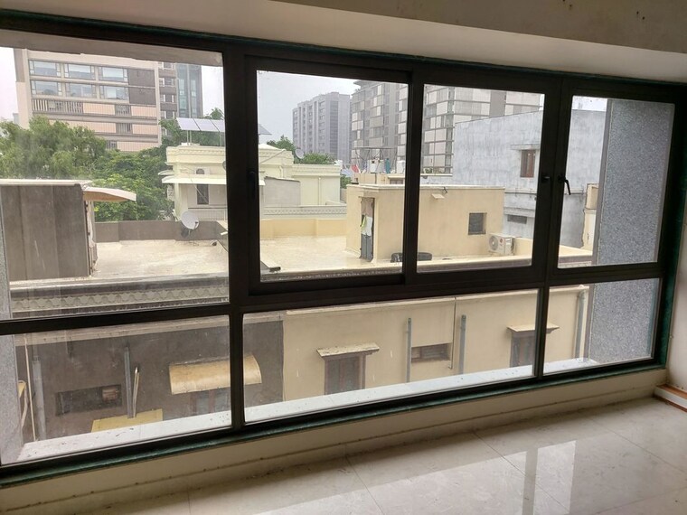 Balcony, scarlet-gateway Commercial Office Space 733 Sq.Ft. In Prahlad Nagar Ahmedabad 10173723