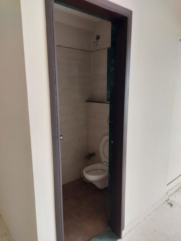 Bathroom, scarlet-gateway Commercial Office Space 733 Sq.Ft. In Prahlad Nagar Ahmedabad 10173723