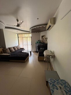 3 BHK + Study Room Apartment For Rent in DLF Silver Oaks