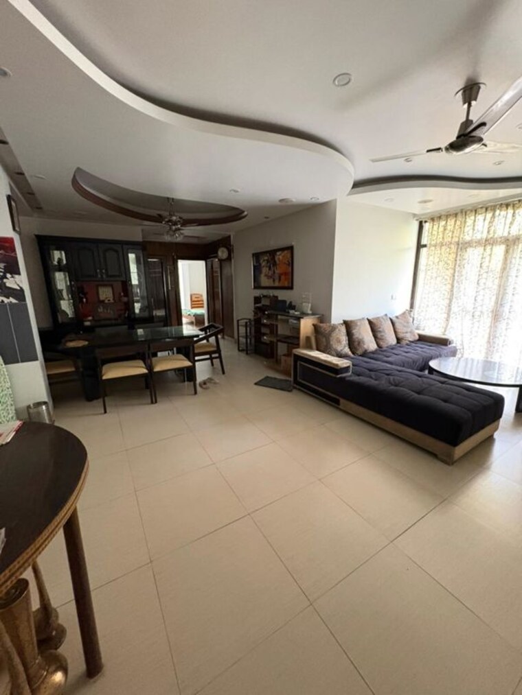 Living Room, dlf-silver-oaks 3 Bedroom 2300 Sq.Ft. Apartment In Sector 26 Gurgaon 10173631