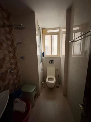 Bathroom in 3 BHK Apartment at DLF Silver Oaks, Sector 26 – for Rent
