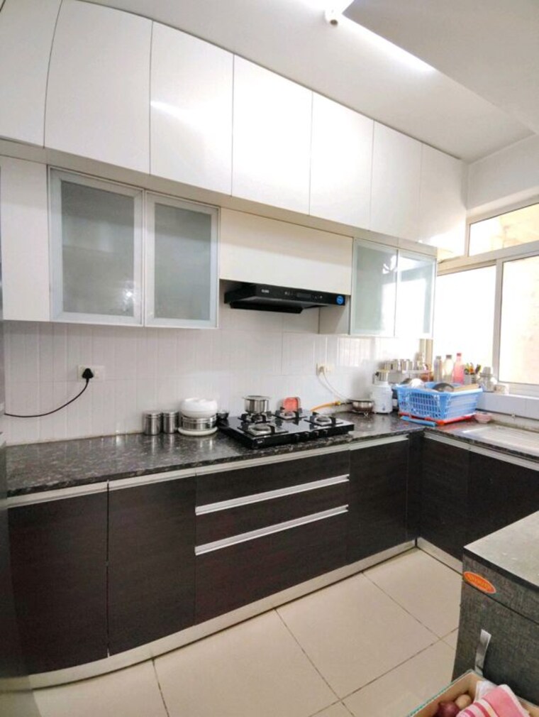 Kitchen, bestech-park-view-grand-spa-spa-signature-tower 4 Bedroom 4200 Sq.Ft. Apartment In Sector 81 Gurgaon 10173807