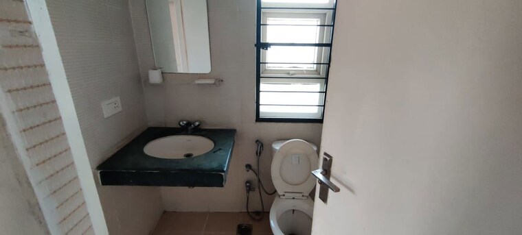Bathroom, puri-pratham 3 Bedroom 1400 Sq.Ft. Builder Floor In Sector 84 Faridabad 10173910