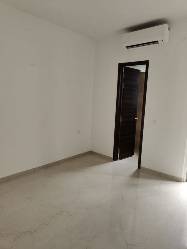 Room, smart-world-orchard 3.5 Bedroom 1626 Sq.Ft. Apartment In Sector 61 Gurgaon 10173923