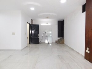 Room in  Office Space at Pamposh Enclave – for Rent