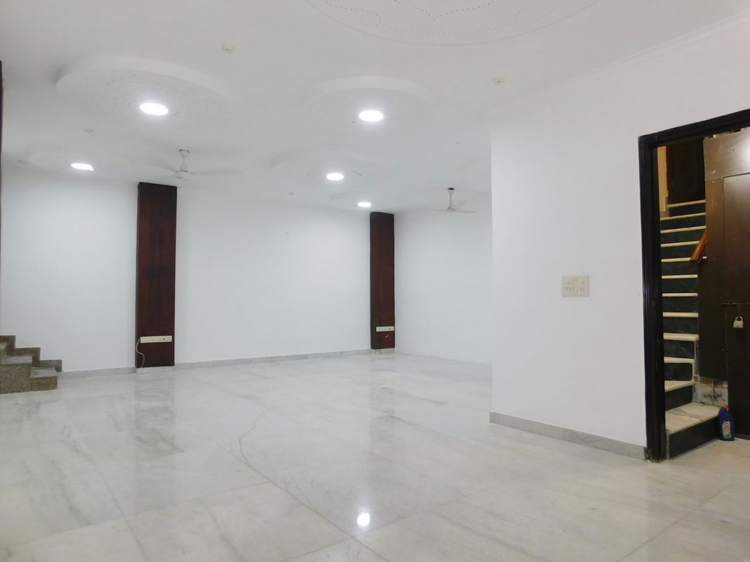 Office Space For Rent in Pamposh Enclave