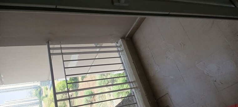 Balcony, sector 81 2.5 Bedroom 610 Sq.Ft. Apartment In Sector 81 Gurgaon 10173928
