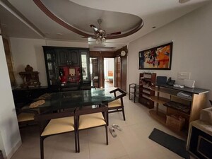 Gym in 3 BHK Apartment at DLF Silver Oaks, Sector 26 – for Rent