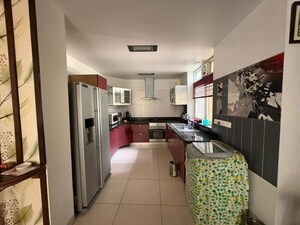 Kitchen in 3 BHK Apartment at DLF Silver Oaks, Sector 26 – for Rent
